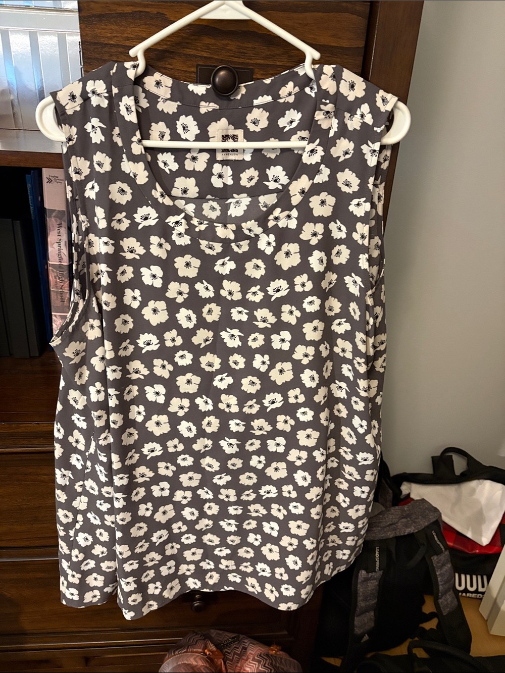 Anne Klein Tunic Sleeveless Floral Scoop Neck Camisole